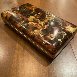 Vintage Mele Clamshell Style Jewelry Box